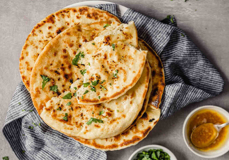 hyderabadi-biryani-garlic-naan